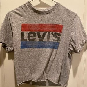 cute cropped shirt , brand: levi , size S
